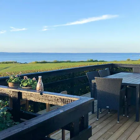 Between Toes At Hejlsminde 펜션 하일스