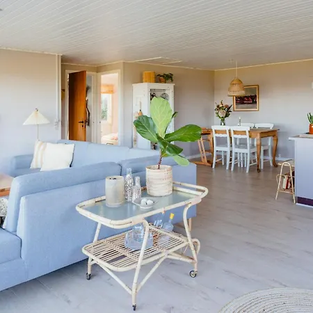 Between Toes At Hejlsminde *